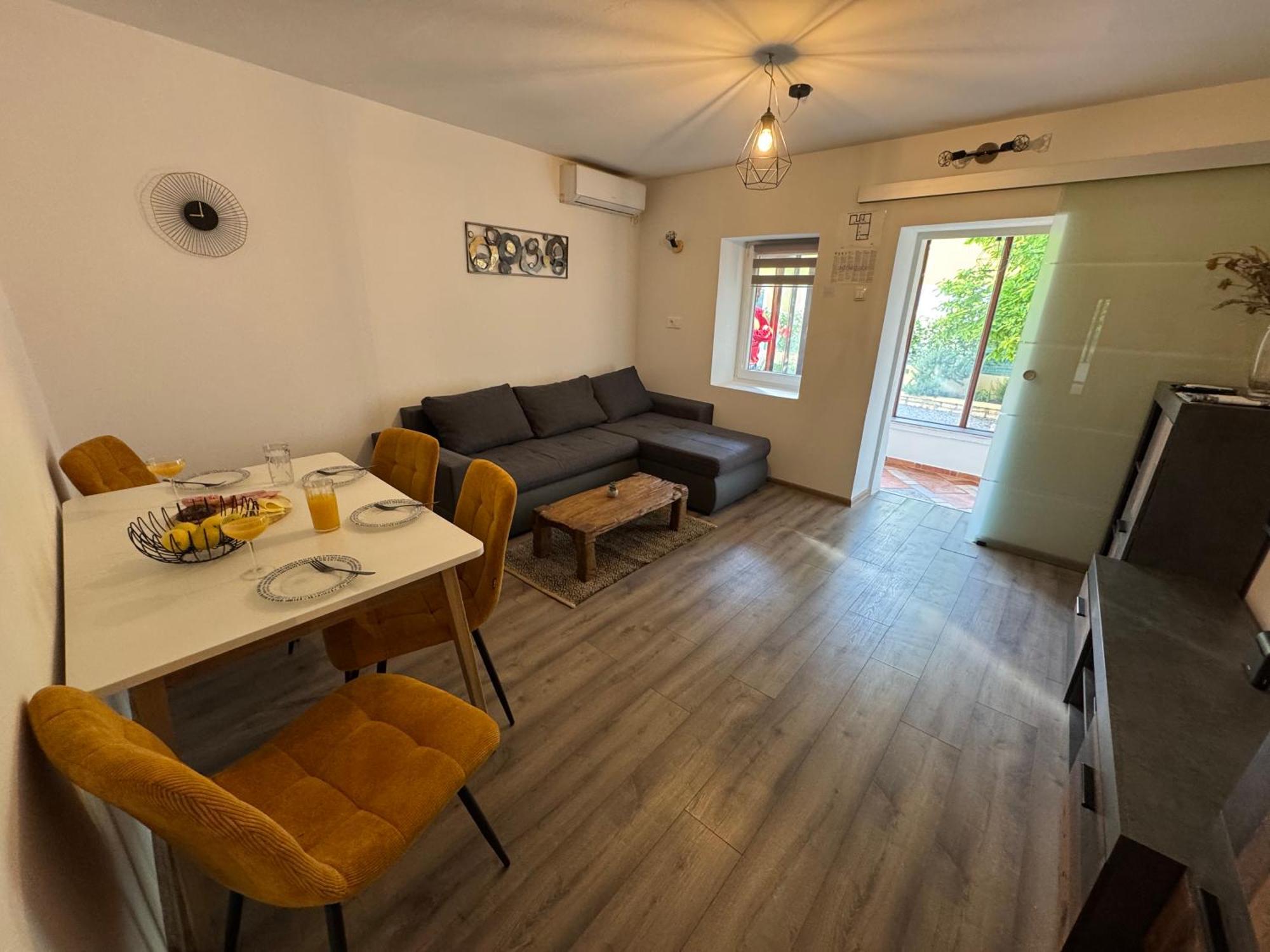 Apartment Ela, Kostrena Rijeka 外观 照片